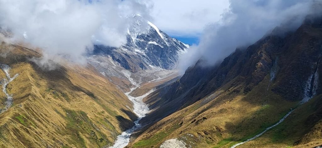 बुग्यालों में रात्रि प्रवास को सुप्रीम कोर्ट की मंजूरी, उत्तराखण्ड के ट्रैकिंग पर्यटन को मिलेगी नई रफ्तार